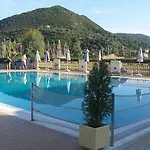 Athos Otel 2*